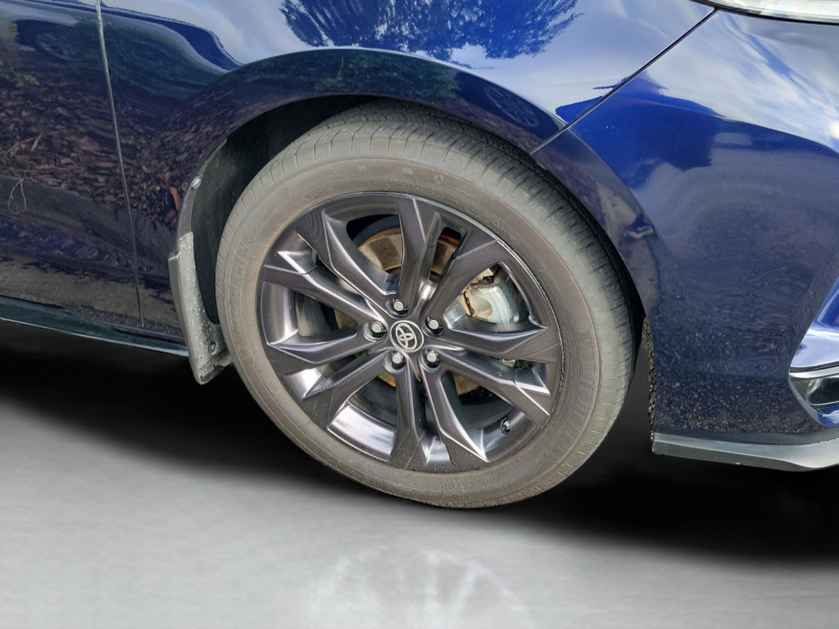 Certified 2024 Toyota Sienna XSE FWD image 17