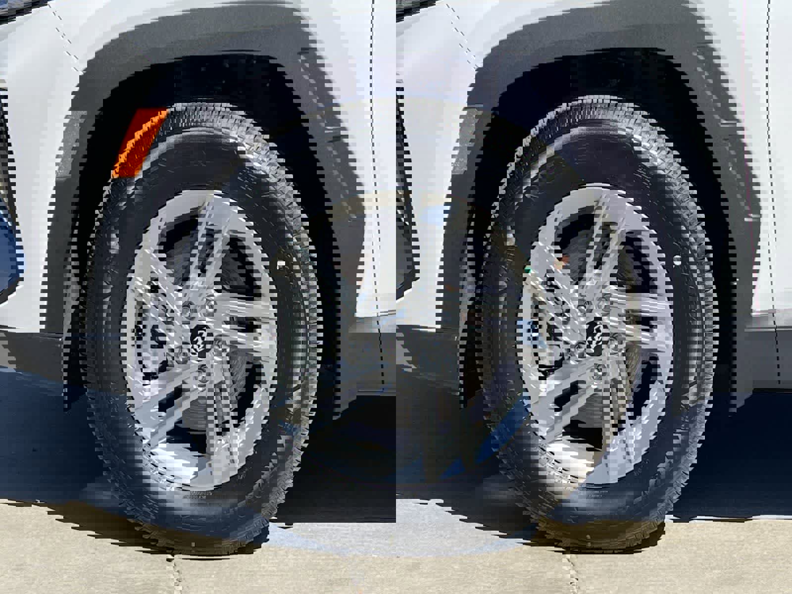 New 2025 Hyundai Tucson SE image 24