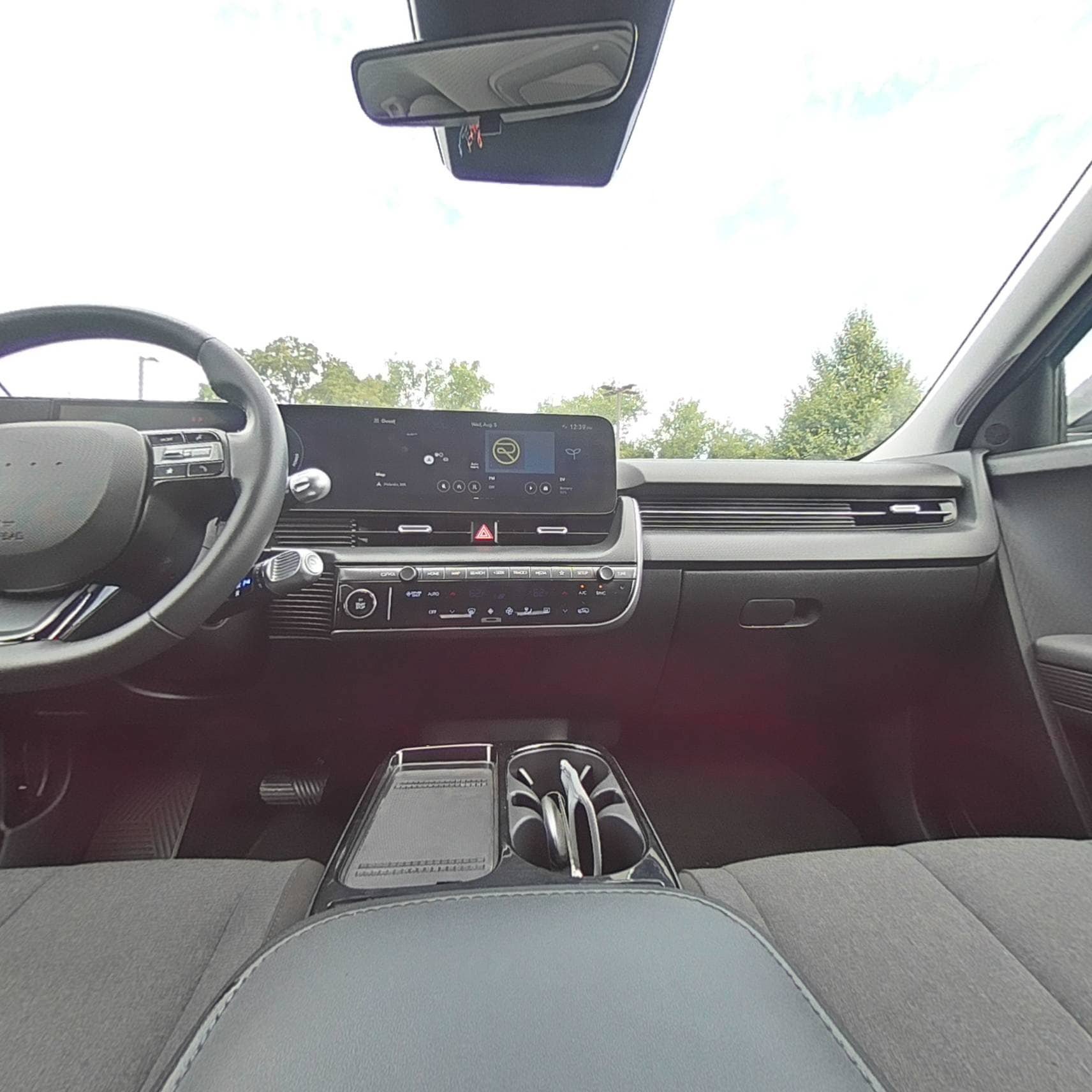 Certified 2025 Hyundai Ioniq 5 SE AWD/4WD image 30