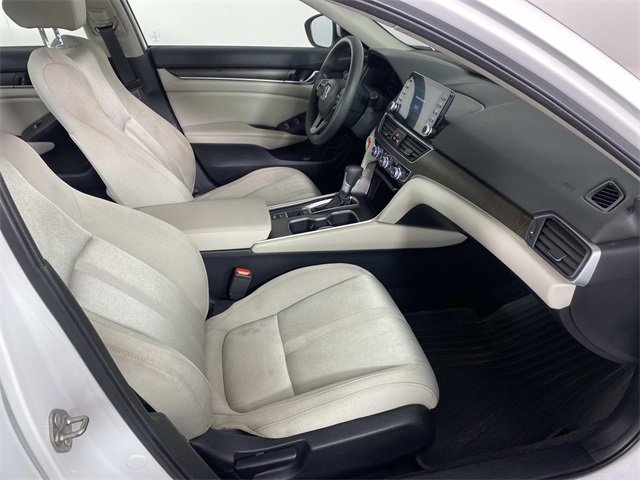 Used 2018 Honda Accord EX image 10