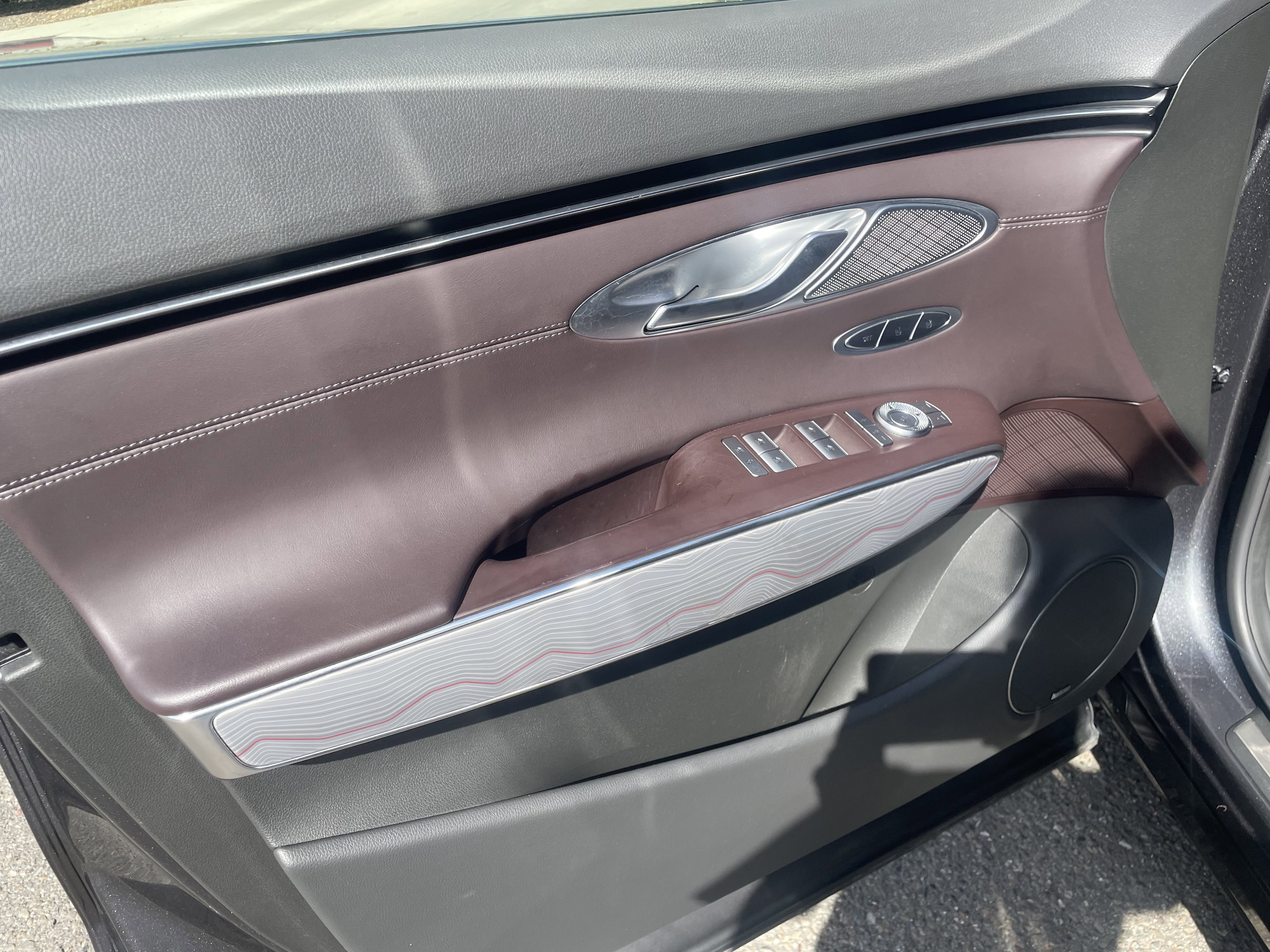 Used 2022 Genesis GV70 2.5T w/ Advanced Package image 11