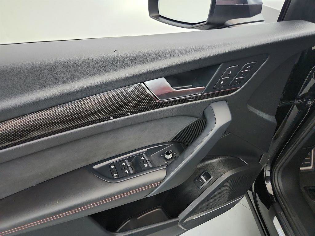 Used 2022 Audi SQ5 Prestige w/ Prestige Package image 23
