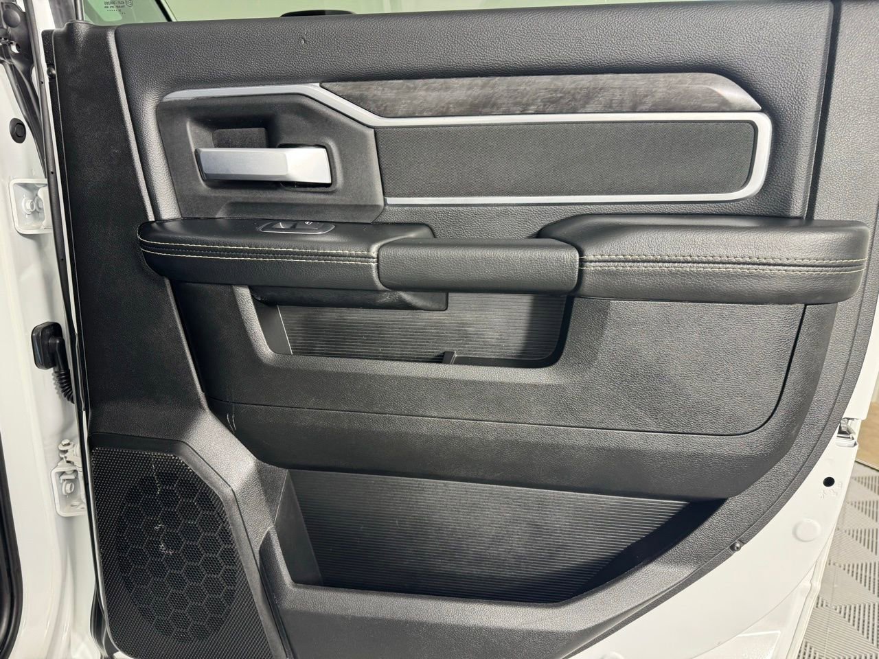 Used 2024 RAM 2500 Big Horn image 25