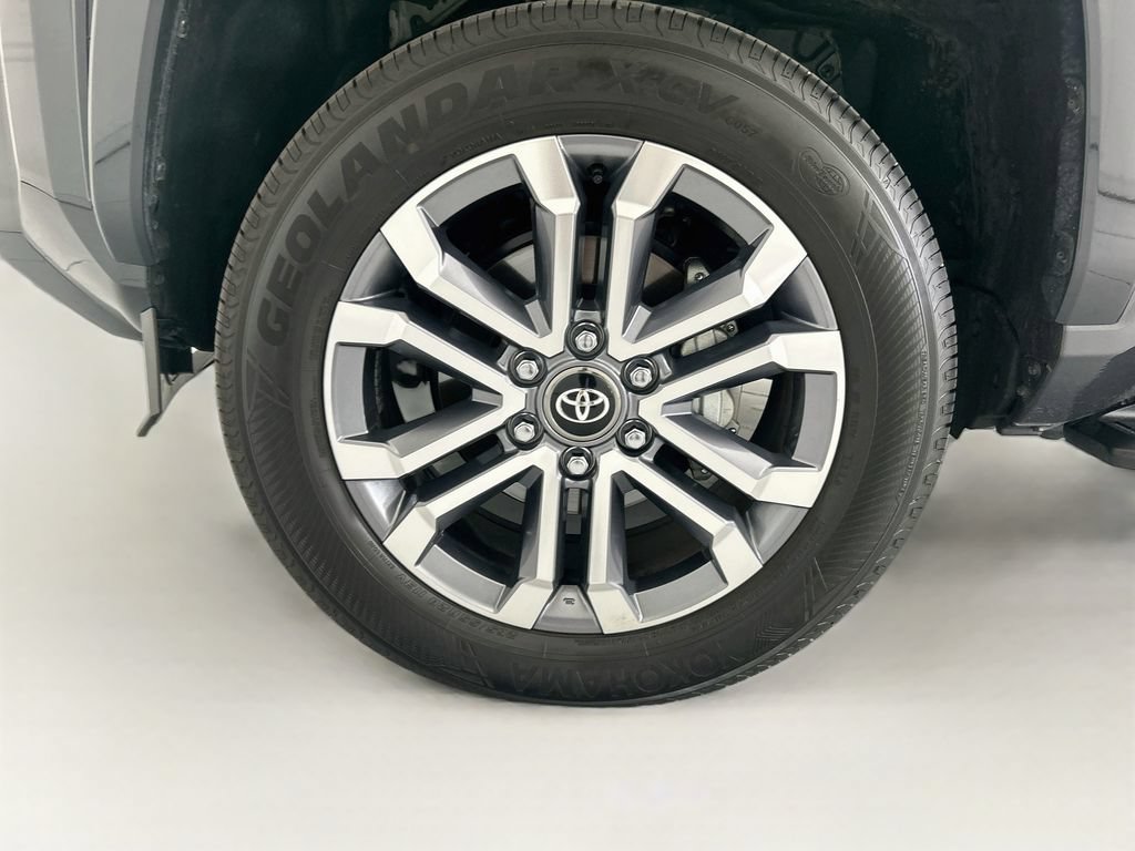 Used 2026 Toyota 4Runner Limited AWD/4WD image 29