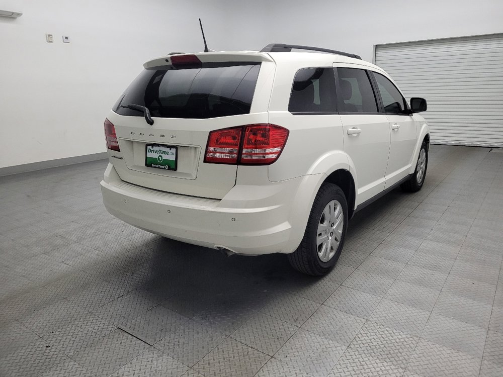 Used 2020 Dodge Journey SE w/ SE Popular Equipment Group image 9