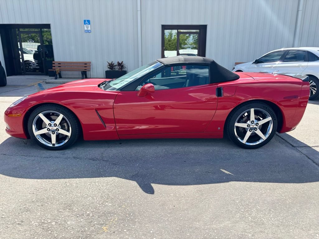 Used 2008 Chevrolet Corvette Convertible w/ Preferred Equipment Group RWD image 2