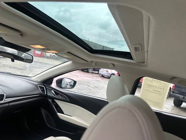 Used 2017 MAZDA MAZDA3 Grand Touring image 28