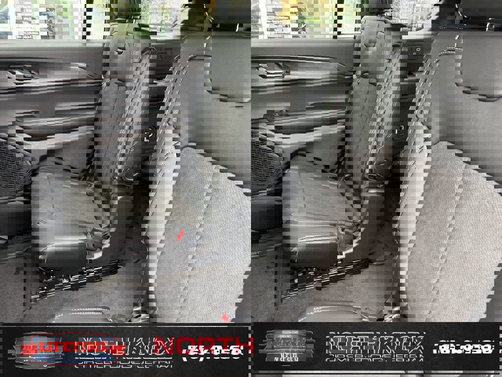 New 2025 Jeep Grand Cherokee L Altitude image 16