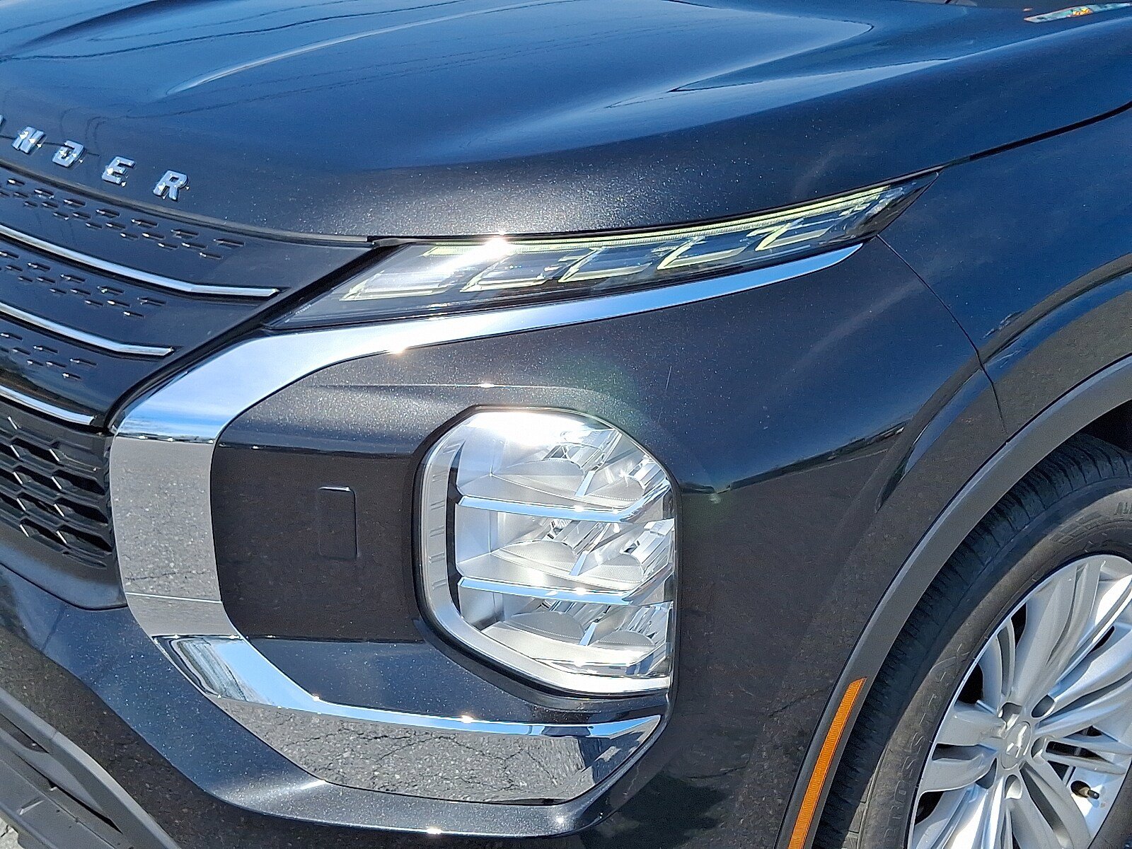 Used 2022 Mitsubishi Outlander ES image 10