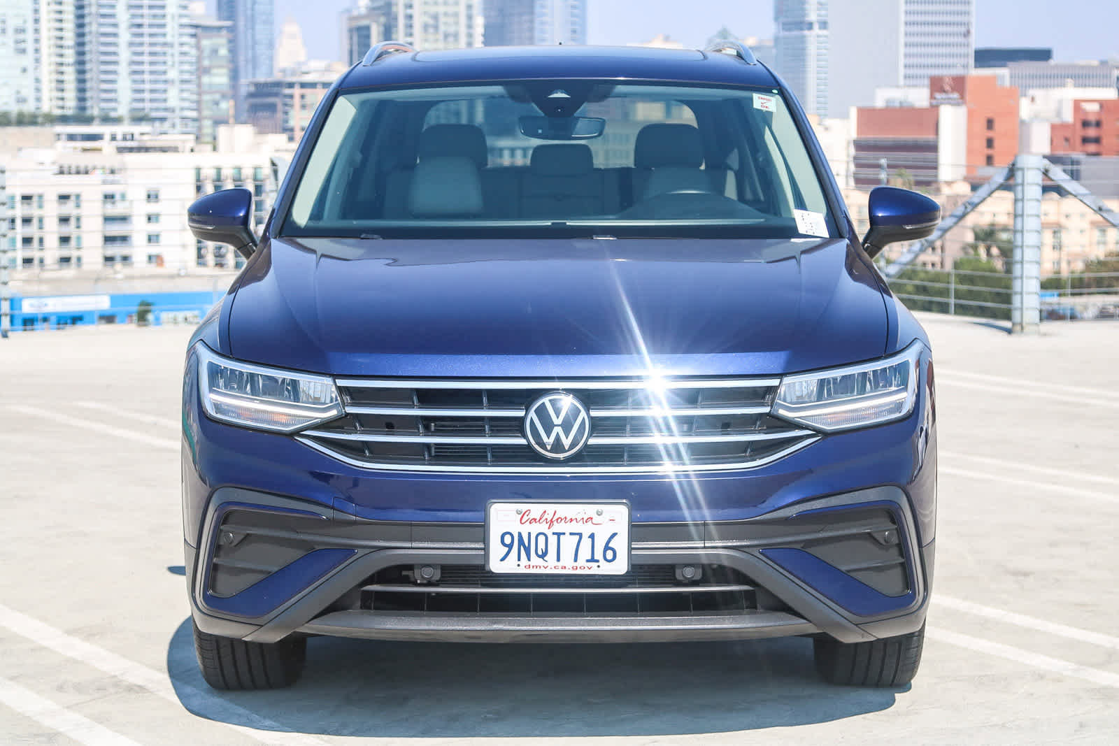 Used 2022 Volkswagen Tiguan SE image 2