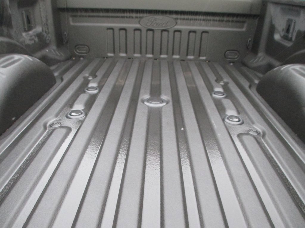 Used 2022 Ford F250 Lariat w/ Black Appearance Package image 8