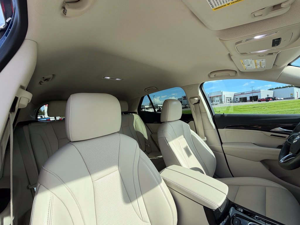 Used 2023 Buick Envision Essence AWD/4WD image 39