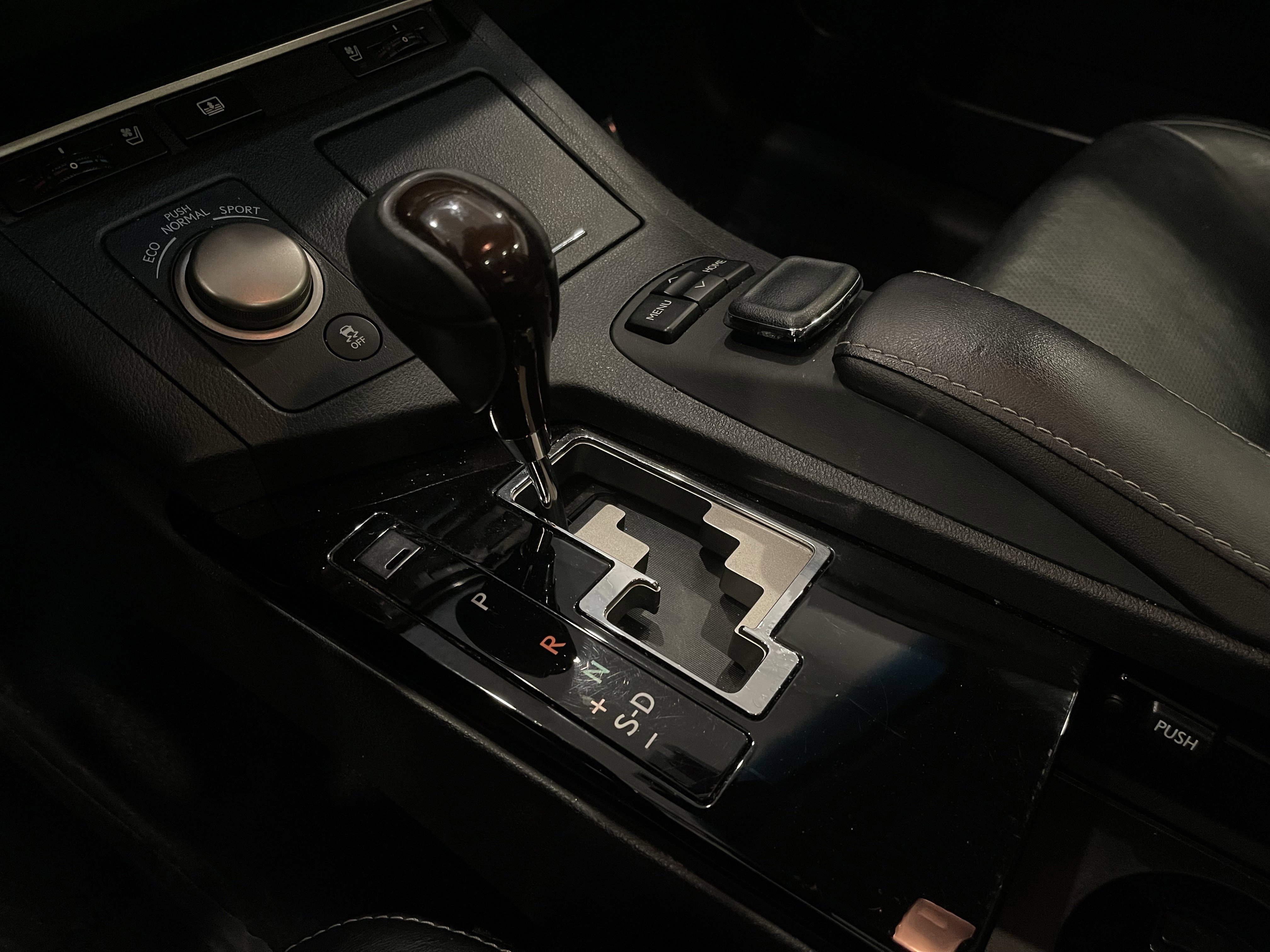 Used 2015 Lexus ES 350 w/ Luxury Package FWD image 14
