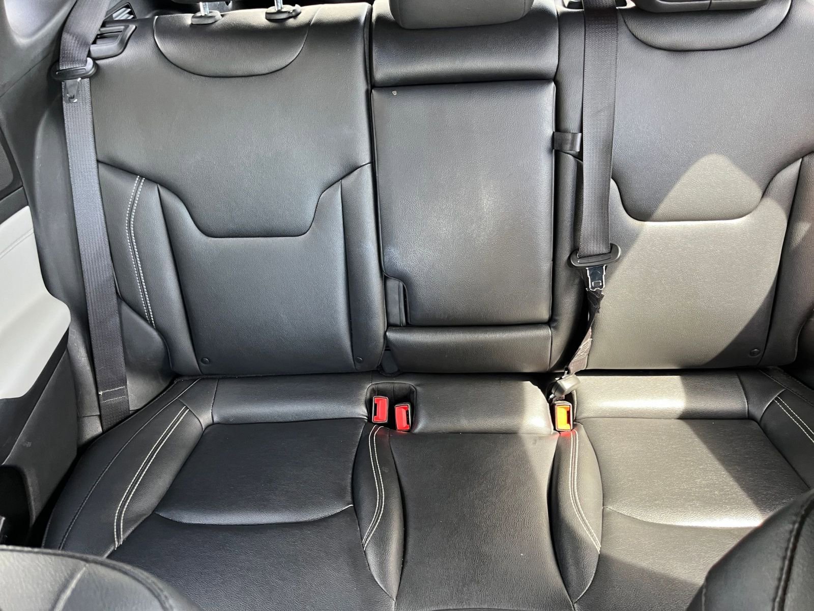 Used 2025 Jeep Compass Limited image 37