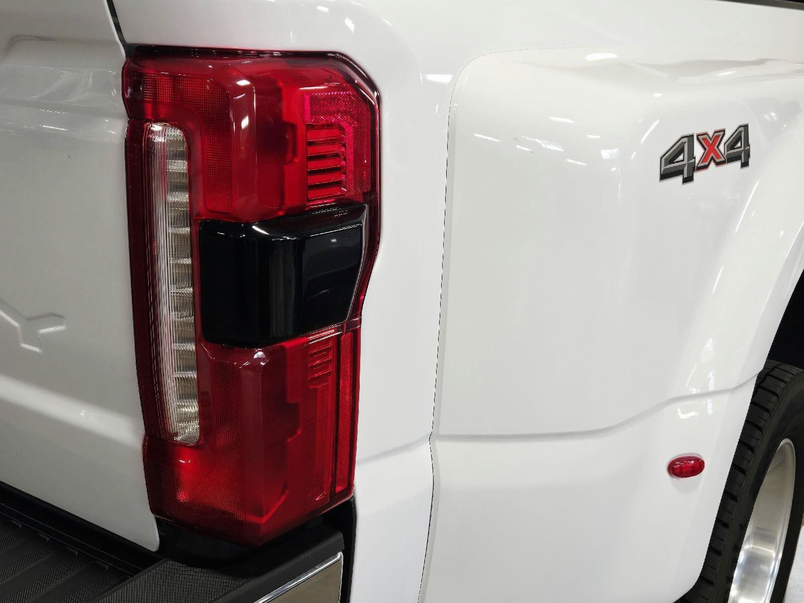 Used 2025 Ford F450 Lariat AWD/4WD image 15
