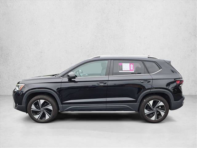 Used 2025 Volkswagen Taos SE AWD/4WD image 9