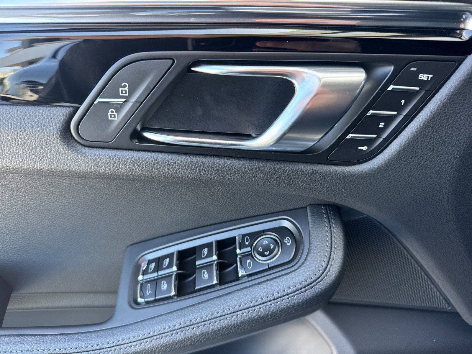 New 2026 Porsche Macan S AWD/4WD image 12