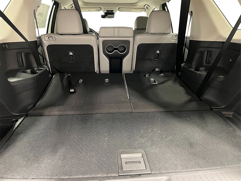 New 2025 Honda Pilot Touring image 31