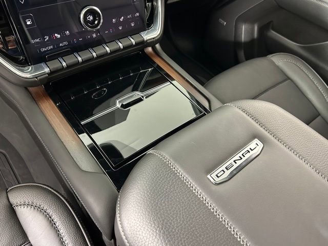 Used 2025 GMC Yukon XL Denali w/ Denali Reserve Package image 24