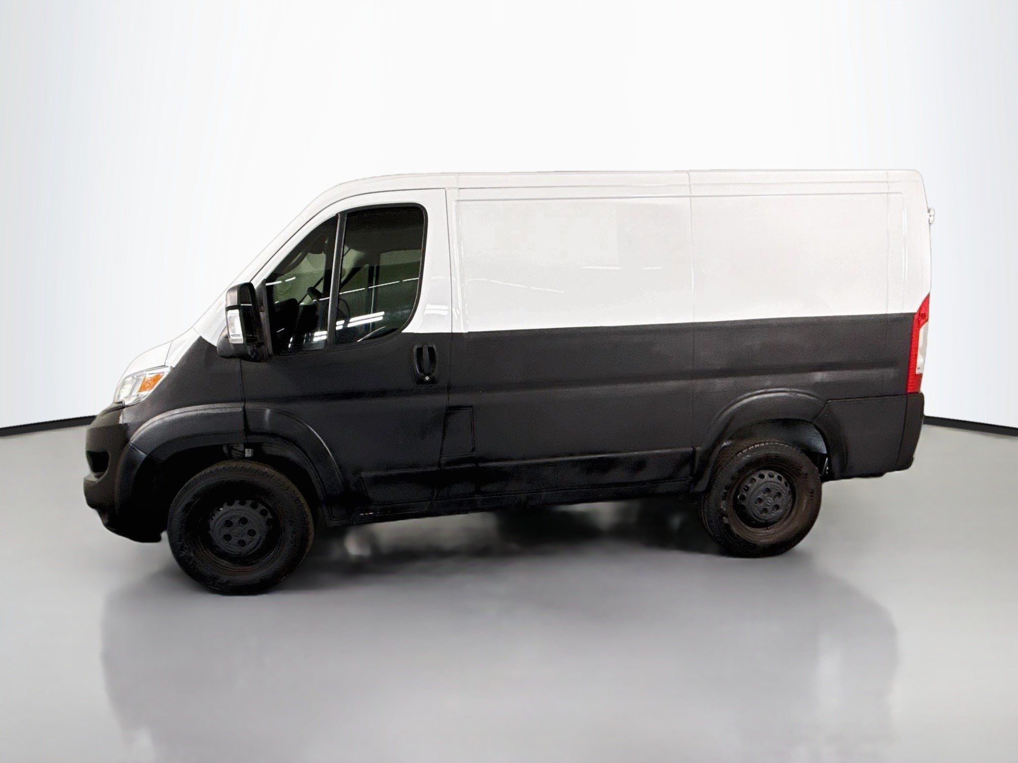 Used 2024 RAM ProMaster 1500 w/ Safety Group FWD image 6