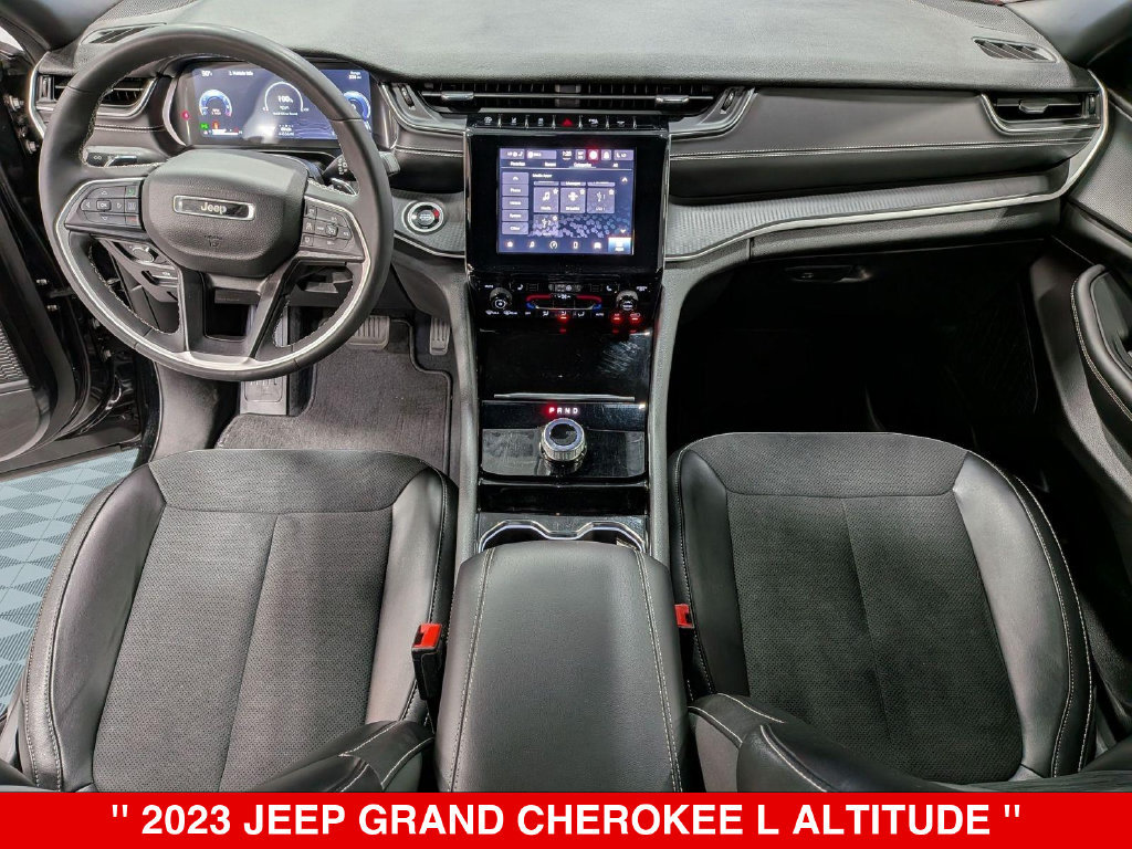 Used 2023 Jeep Grand Cherokee L Laredo AWD/4WD image 27