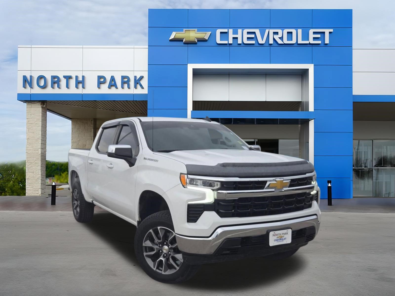 Used 2023 Chevrolet Silverado 1500 LT RWD image 1