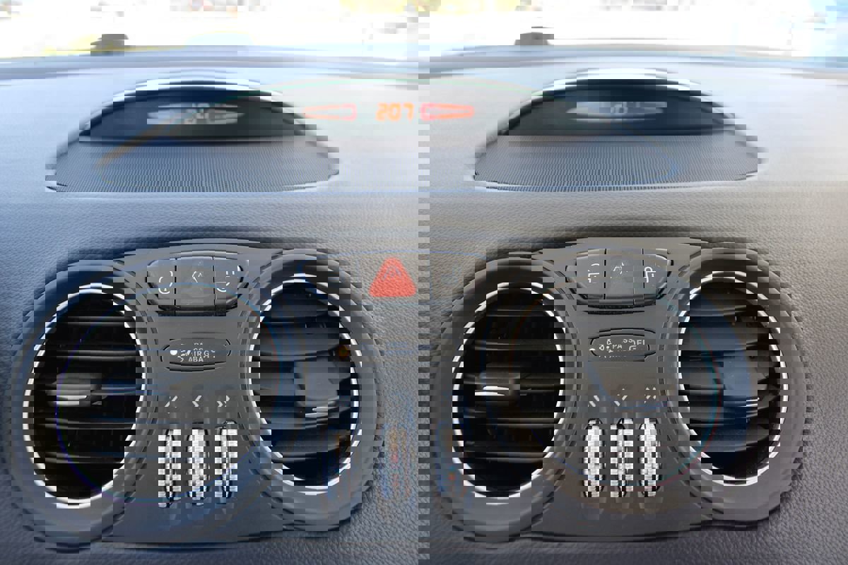 Used 2011 Mercedes-Benz SL 550 image 27