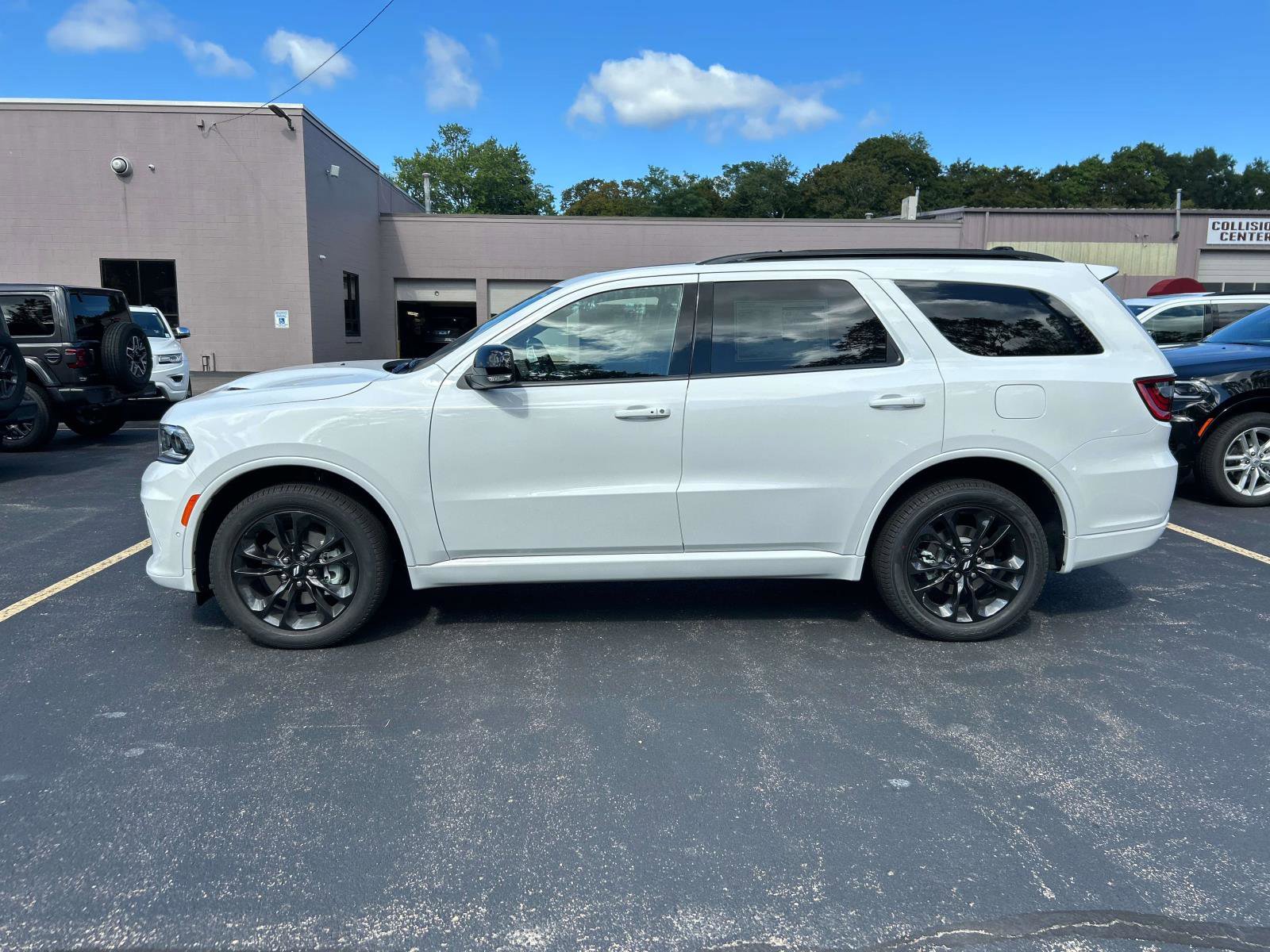 New 2026 Dodge Durango GT image 2