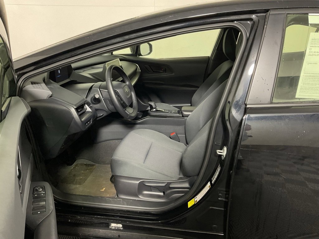 Used 2025 Toyota Prius LE image 19