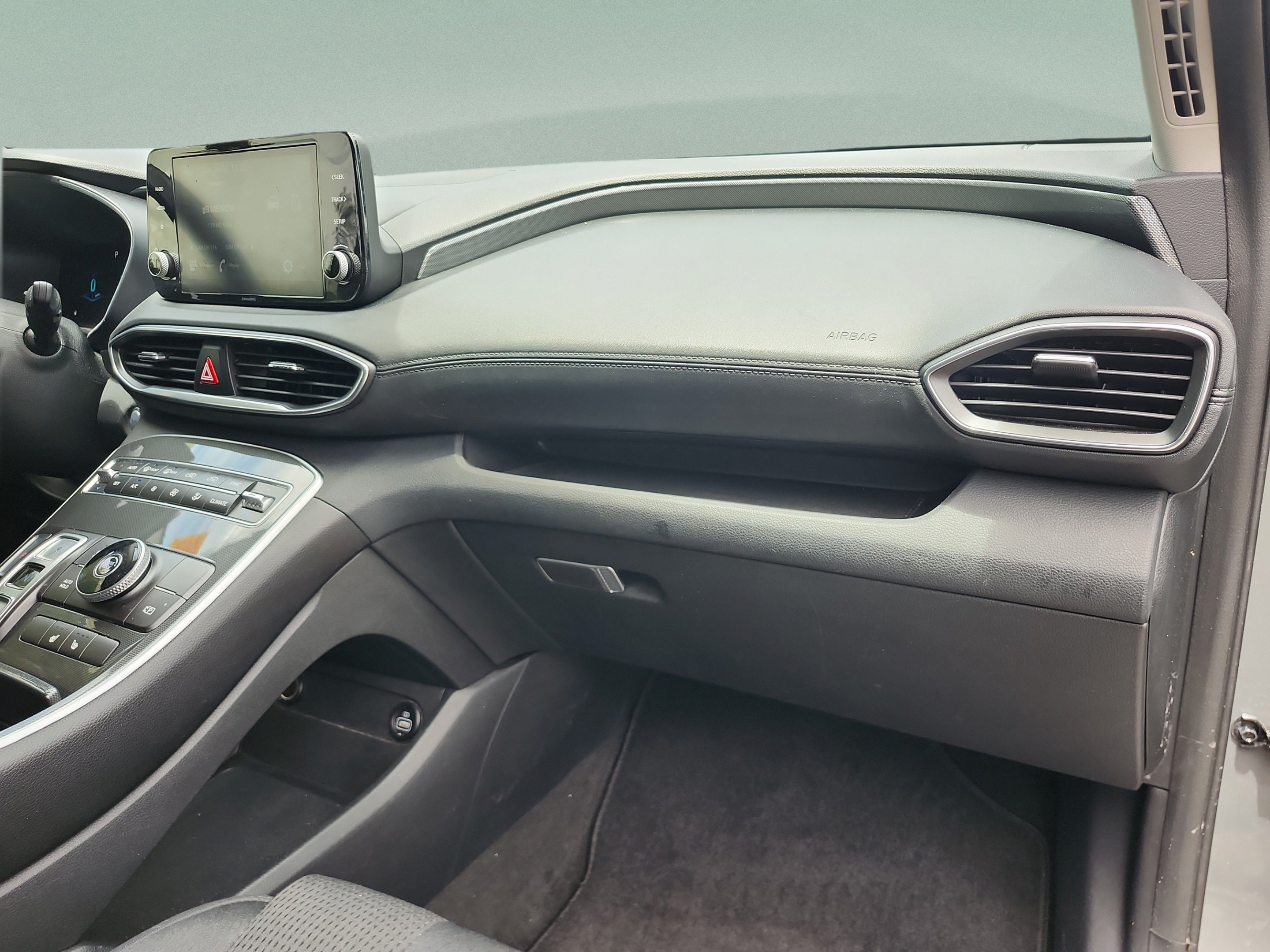 Used 2021 Hyundai Santa Fe SEL w/ Convenience Package FWD image 19