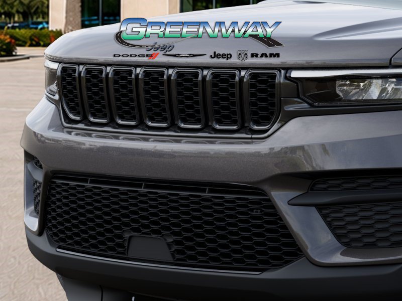 New 2025 Jeep Grand Cherokee Altitude RWD image 11