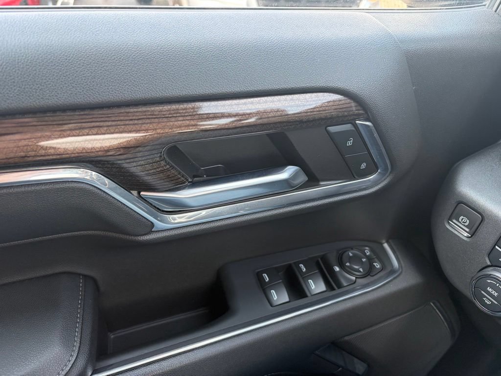 Used 2024 Chevrolet Silverado 1500 LT AWD/4WD image 14