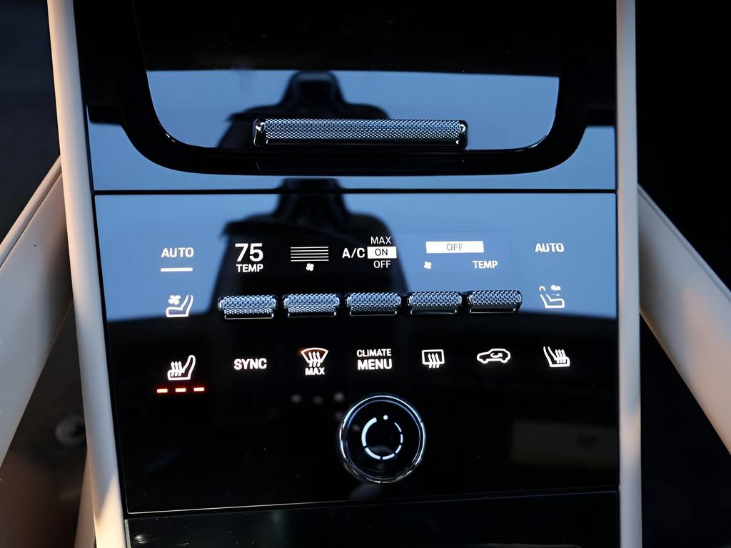 New 2026 Porsche Cayenne GTS AWD/4WD image 27