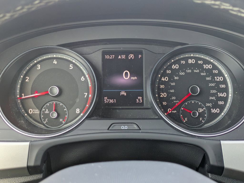 Used 2021 Volkswagen Atlas Cross Sport SE image 31