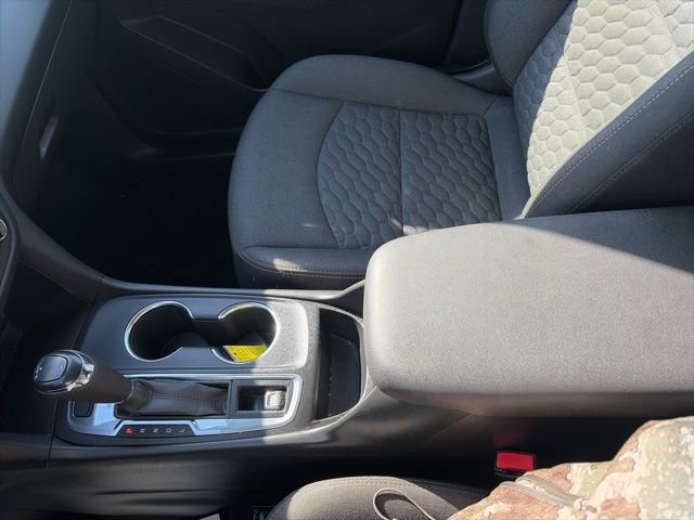 Used 2020 Chevrolet Equinox LT w/ Driver Convenience Package image 16