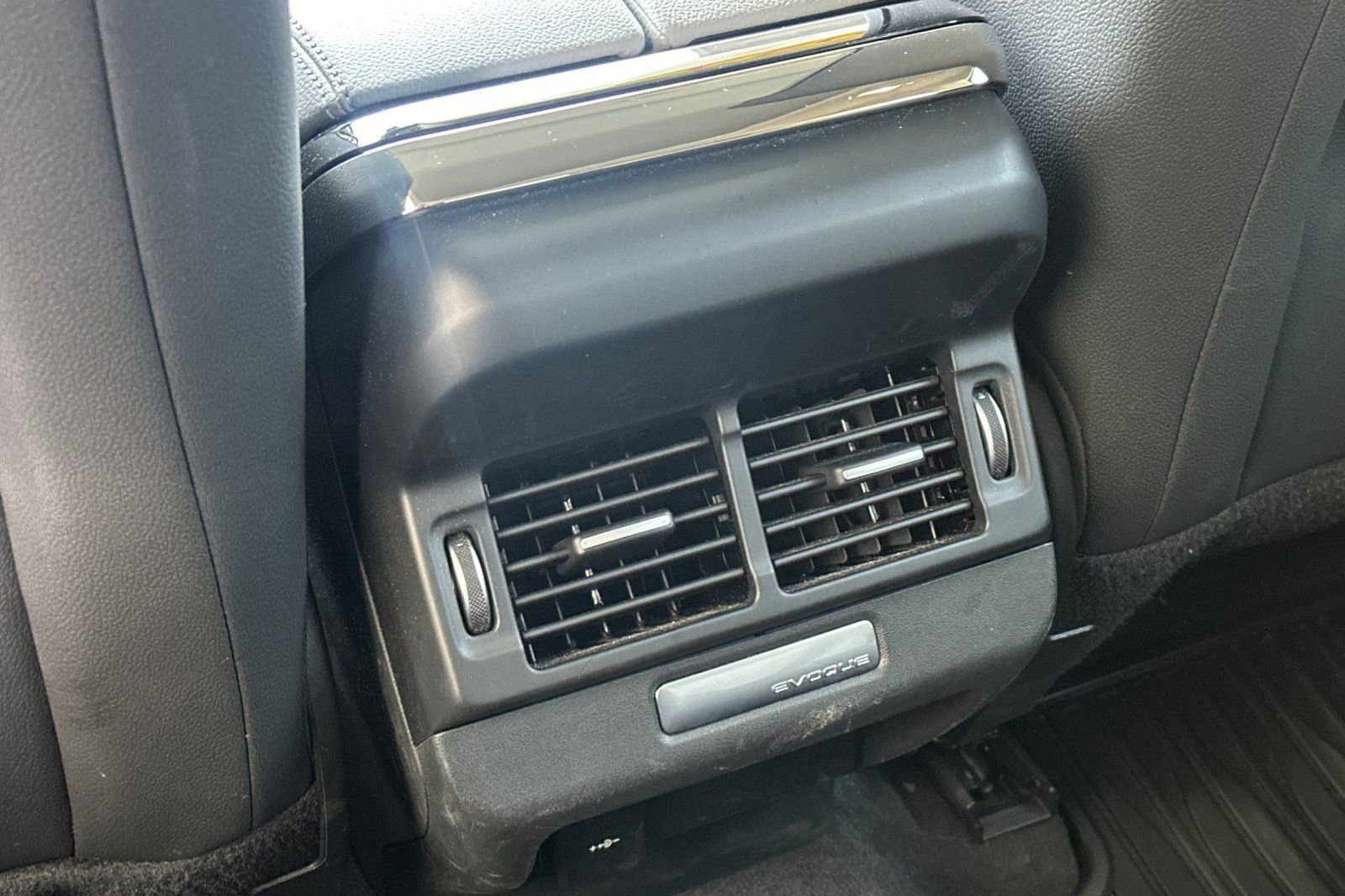 Used 2023 Land Rover Range Rover Evoque R-Dynamic S image 15