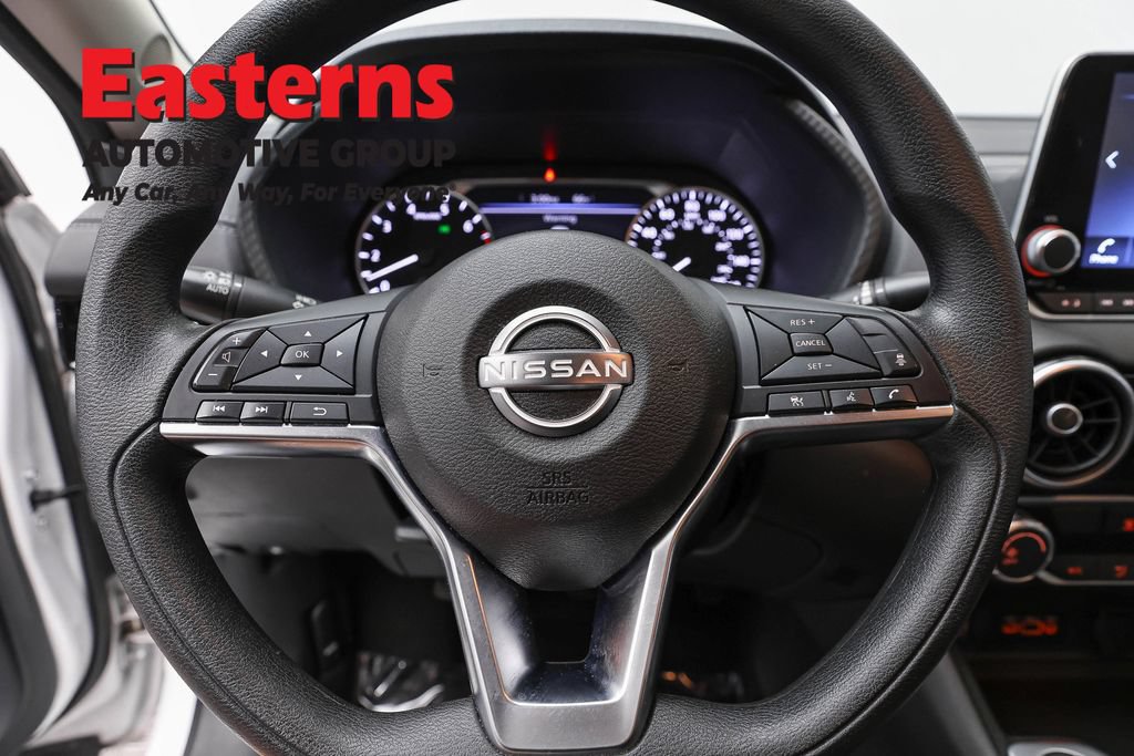 Used 2024 Nissan Sentra SV FWD image 12