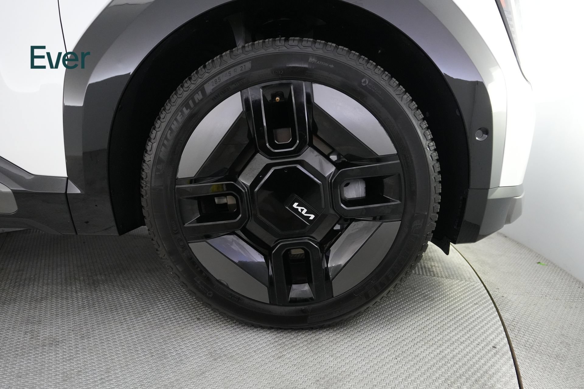 Used 2024 Kia EV9 GT-Line AWD/4WD image 19
