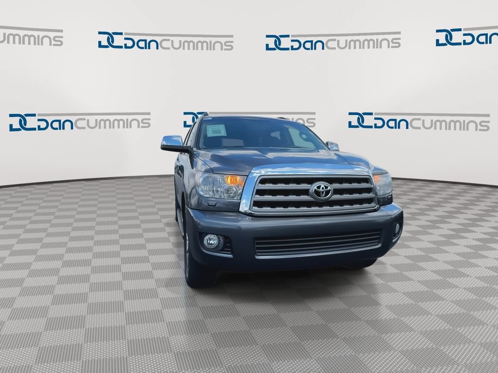 Used 2017 Toyota Sequoia Limited AWD/4WD image 3
