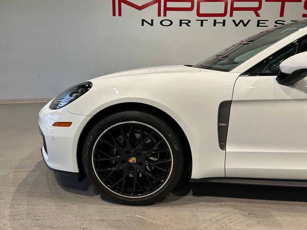 Used 2023 Porsche Panamera 4 Platinum Edition w/ Assistance Package AWD/4WD image 3