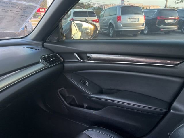 Used 2018 Honda Accord Sport image 29