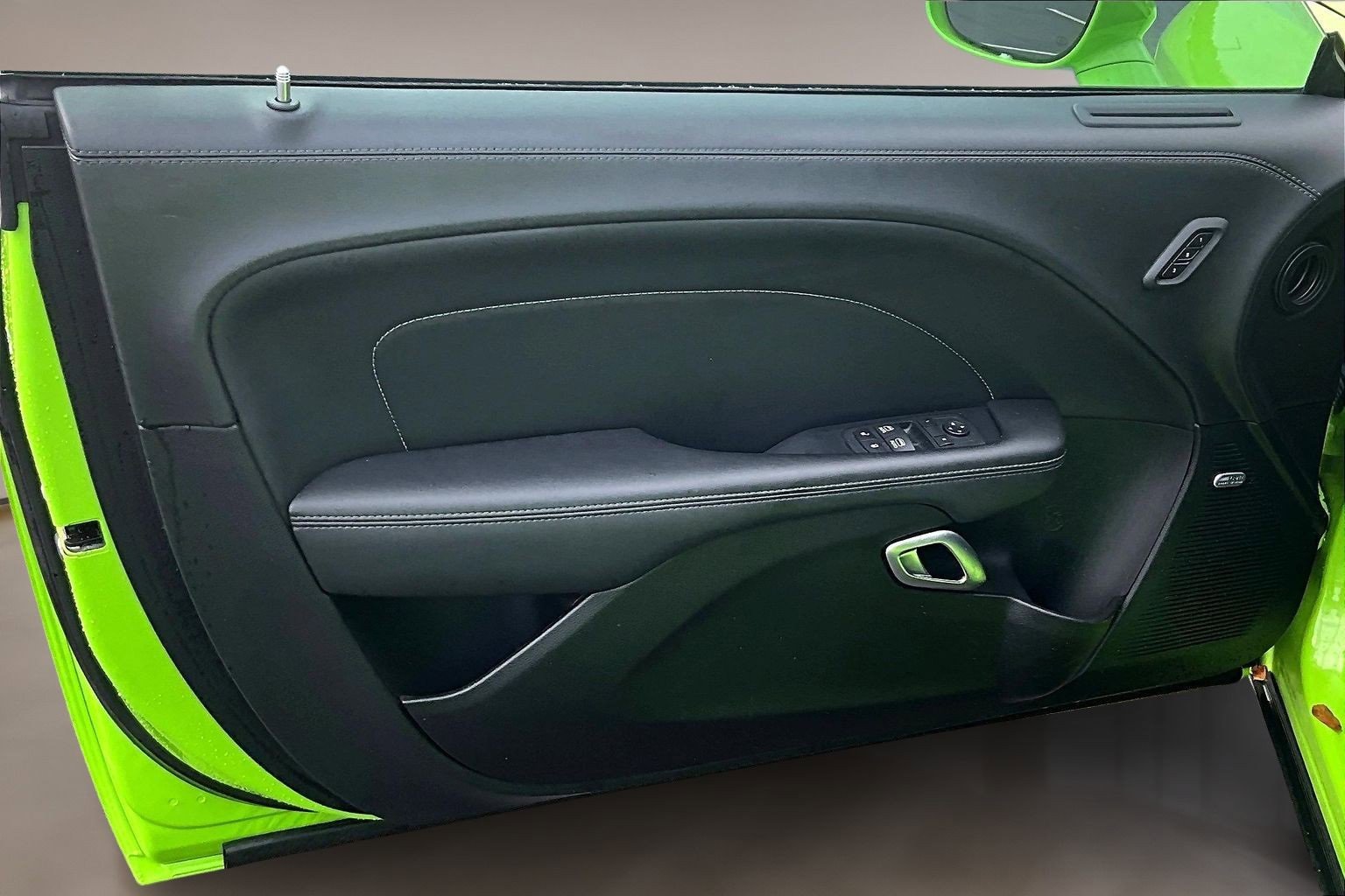 Used 2023 Dodge Challenger SXT w/ Plus Package image 20