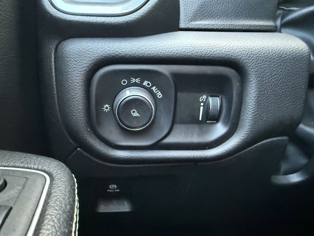 Used 2024 RAM 1500 Laramie image 31
