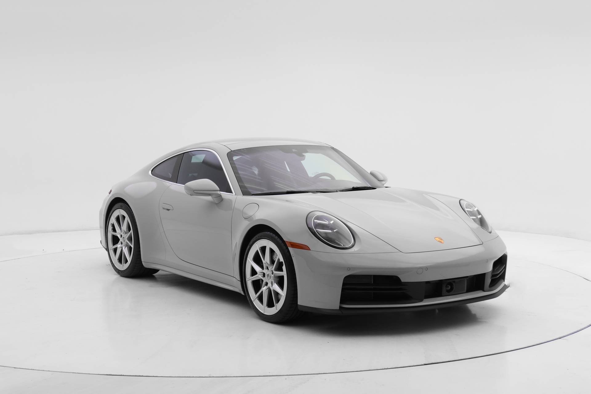 Certified 2025 Porsche 911 Carrera image 9