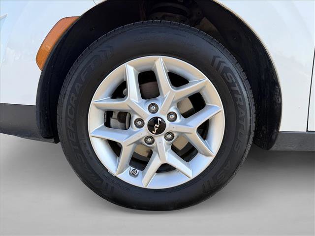 Used 2023 Kia Soul LX w/ LX Technology Package image 22