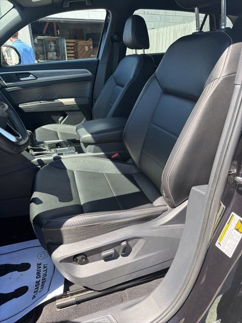 Used 2023 Volkswagen Atlas Cross Sport SE FWD image 17