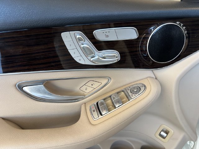 Used 2016 Mercedes-Benz GLC 300 image 27