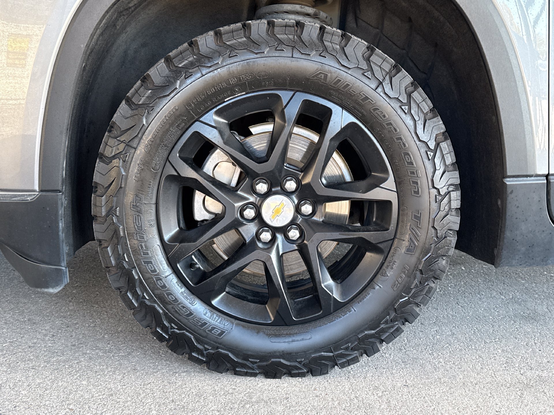 Used 2020 Chevrolet Traverse LT w/ Driver Confidence II Package AWD/4WD image 17