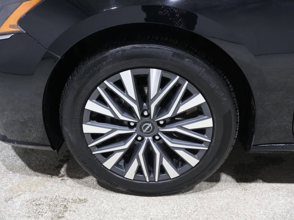 Used 2024 Nissan Altima 2.5 SV image 8