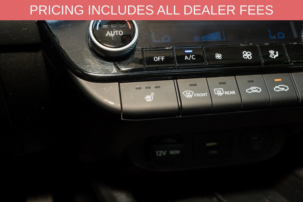 Used 2025 Hyundai Elantra SEL FWD image 15